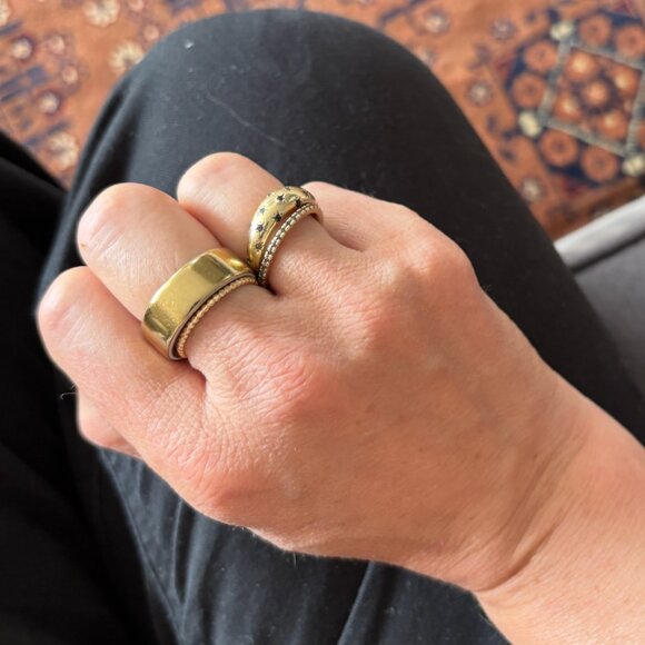 Gold Oura Ring 4, Size 9 - Picture 2 of 5